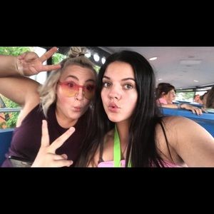 Meet your Posher, Taylor